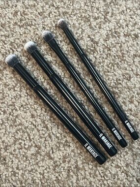 💕 IL MAKIAGE Set of 4 Brushes 140 Concealer Blending, 142, 194 Detail Blending